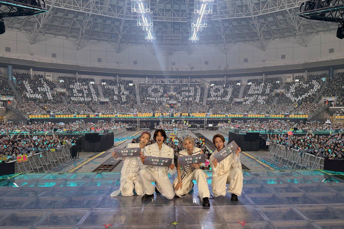 SHINee tweet media