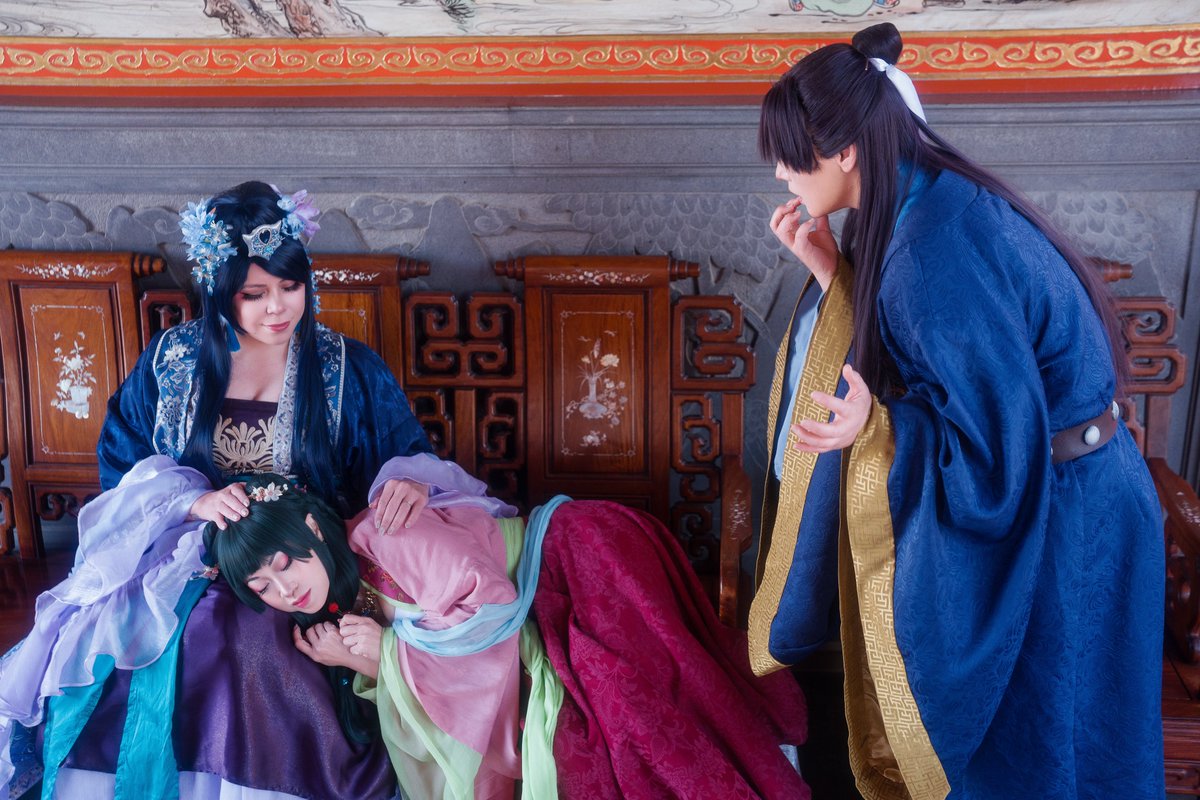 reika2011's tweet photo. 薬屋のひとりごと🐈
素敵な皆とご一緒させて頂けて幸せでした。

梨花妃 @K_fufu 
猫猫 @YayaHan 
📷@FxDandy https://t.co/qYZQv7wXTA