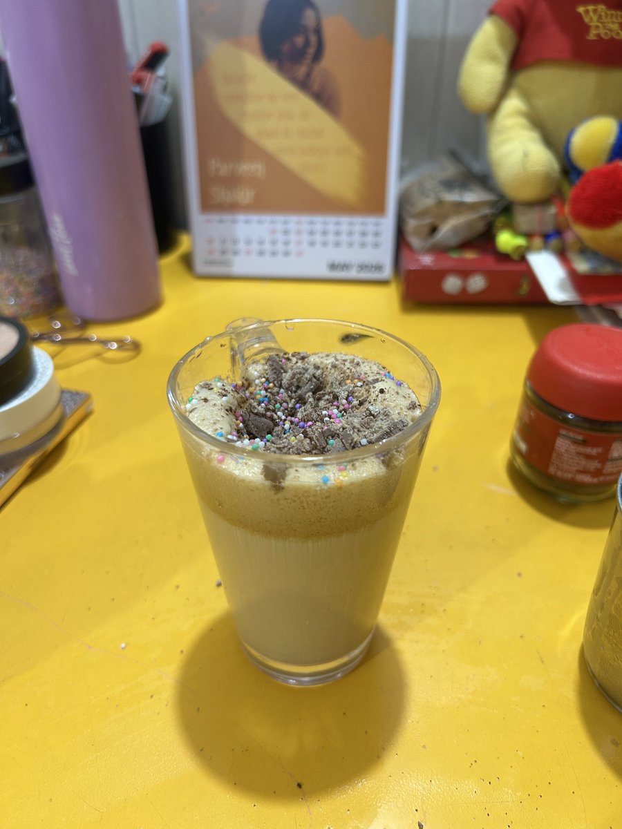 _booktrovert's tweet photo. Tasty cold coffee banaa leti hoon me 🤤 https://t.co/AlT7XjFMWX