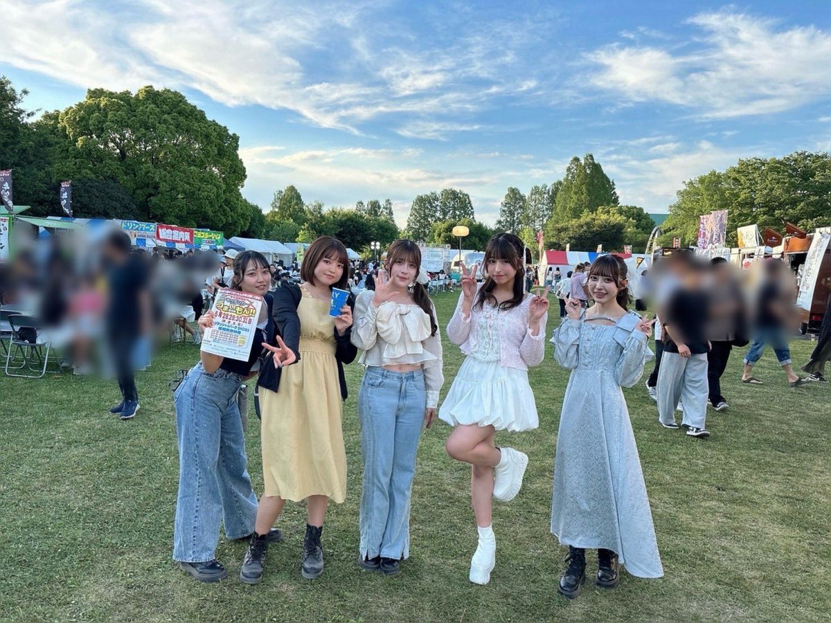 _erabareshi_'s tweet photo. うまいもんアイドルフェス
ありがとうございました🌈

#エラバレシセトリ 
SUB STAGE
SE
1.気になる?もっと好きになる!
2. 世界でいちばんキミが好き！
3.チェッカーフラッグ・ラブ
4.ミス・ラビット
MC

IDOL STAGE
SE
1.スマイルマイレージ
2. GAL的LOVE
3. Is this Love? 片思い
4.リバース
MC https://t.co/qyTgiSJ7dM