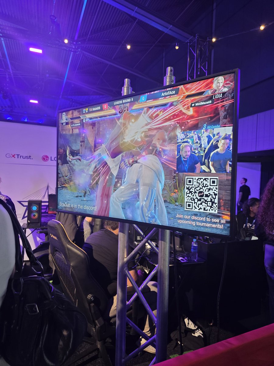 TDBKrim's tweet photo. Amazing to see these two legends play. When we started @DutchBrawlers esports, the goal was to relight the fire of Dutch. .mission is accomplished. @MindMaze69 and @TK_Malekith had a huge part by  winning tournaments and representing dutch tekken in Europe. Thank you guys..🙏🏽🙏🏽 https://t.co/N9fd2GY9ua
