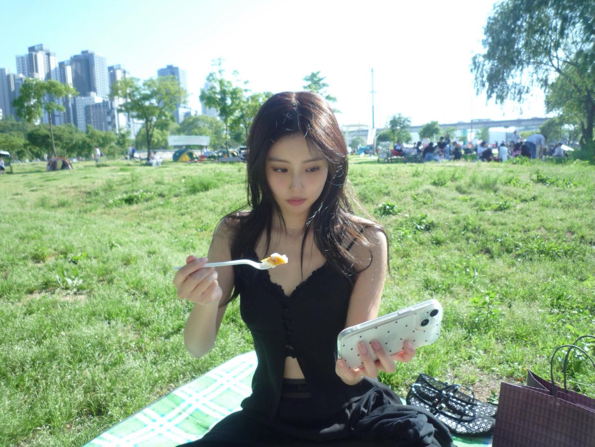 hyewon_like's tweet photo. https://t.co/KFMSb7GH95
