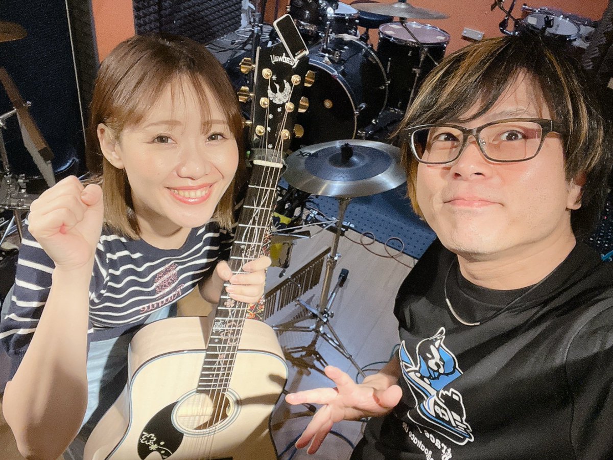 harunomai's tweet photo. 今日は、6月7日（日）にパンダ食堂にて開催されるミキヒトさん主催イベント「鶴舞スクランブルChapter3」のリハーサルでした！

バンドでしか合わせた事が無い曲も今回は2人で初合わせ🎸🥁
なかなか格好良い感じに仕上がりました✨
そして、スタジオの自販機に懐かしのラムネを発見🧃

どうぞお楽しみに٩(ˊᗜˋ*)و

･*:.｡ ｡.:*･ﾟ✽.｡.･*:.｡ ｡.:*･ﾟ✽.｡.
👑6月7日(日)
#鶴舞スクランブル Chapter 3
📍パンダ食堂（鶴舞）

open15:30/start16:00
予約¥3000/当日¥3500（+D代¥500）

出演
山口こうじ/はるのまい/蒼井さな/ミキヒト

✉️ご予約→yoyakuharunomai@gmail.com