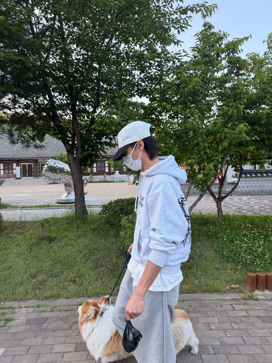 clovrock's tweet photo. 아잉 https://t.co/Dv3NeFGf0h