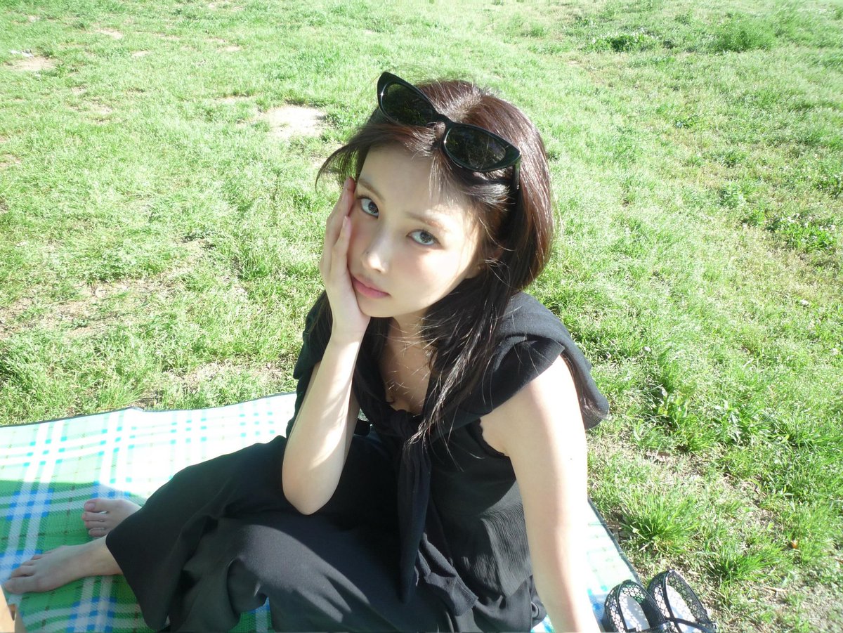 hyewonpics's tweet photo. hyemhyemu ig update ♡ https://t.co/vhRM5FuYTn