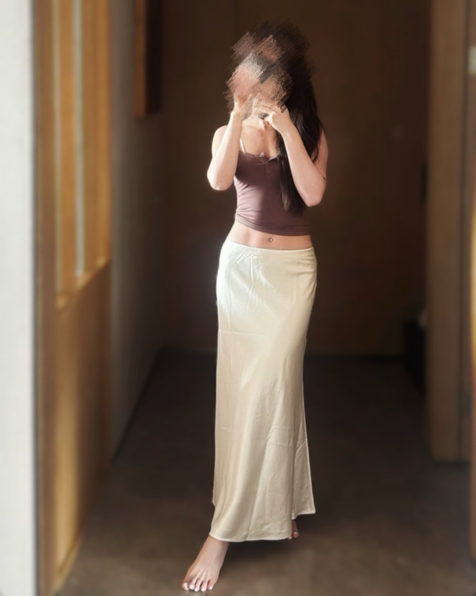 Sinnernplayer's tweet photo. Sunset 🌆🌆🌆 

#港女 #hkgirl #fetish #bubblebutts #gym #yoga #nails #瑜珈褲 https://t.co/dJ8ttOSFB6