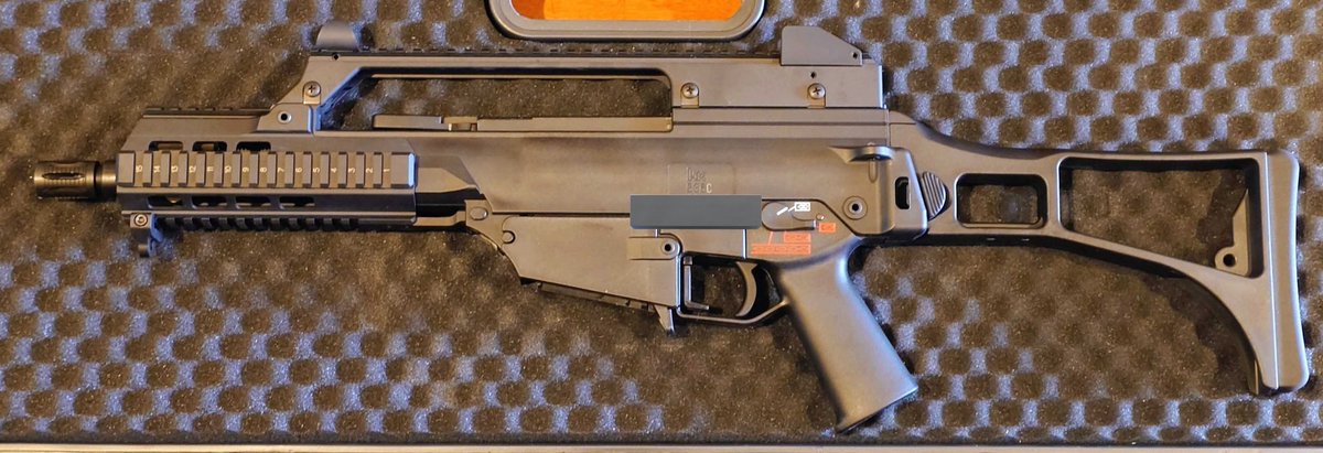 Berlioz_226's tweet photo. #ミリタリー物販
VFC G36C TAC Limtied
現行のV2より刻印が更にまともな限定版です。メーカー出荷時に付属するマガジンとマニュアル、LLM01レプリカは欠品です。

送料込み:70,000円 https://t.co/lcJm0b38rK