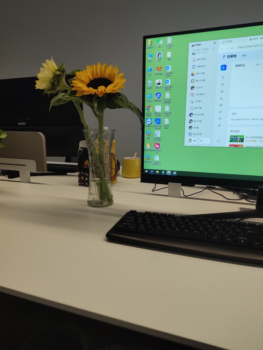 iam_ify's tweet photo. Spent another night burning the midnight oil to wrap up the deadline. Coffee’s my only co-worker right now  #WorkLate #OfficeLife https://t.co/dzBxbfvKLs
