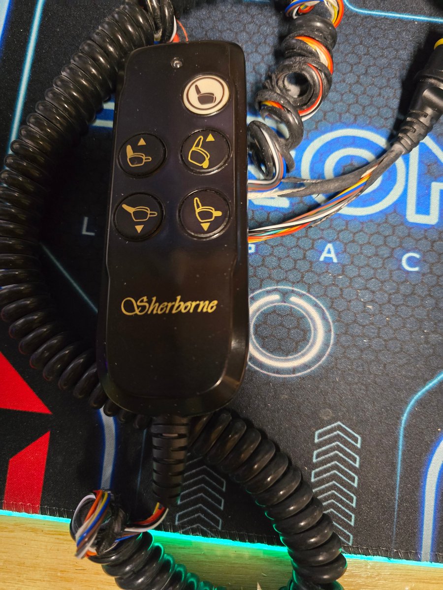 RemoteFixer's tweet photo. Just restored this Sherborne TH11 to full working order! ✅

The original cable was disintegrating, so we fitted a brand-new straight cable replacement. It's now working like new!

🛋️ Need Your Sherborne Handset Repaired?

Fixed price of just £26

12-month warranty included

Why replace it when you can repair it? 🙌

👉 Book here: https://t.co/qauZ6PQkYS

#RemoteFixer #SherborneTH11 #RepairNotReplace