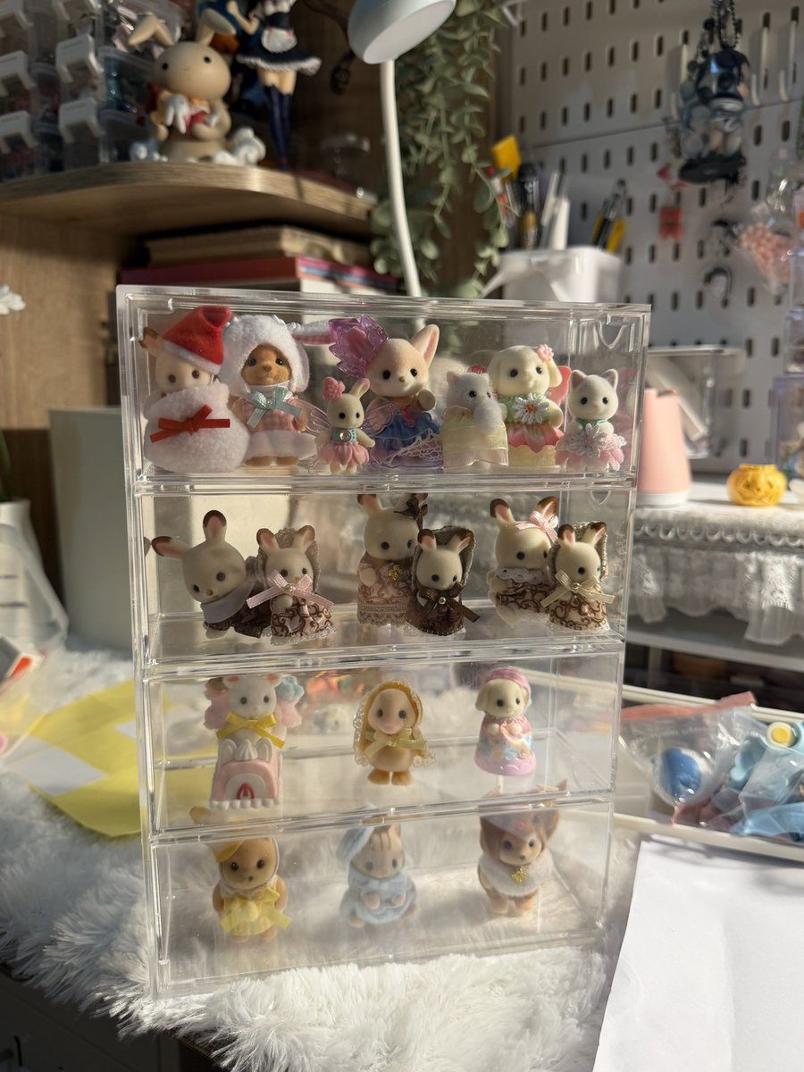 neeeuu_'s tweet photo. dari ratusan sylvanian aku, sisa ini yang bener” aku keep 🥺 https://t.co/ZSC3FTXb3C