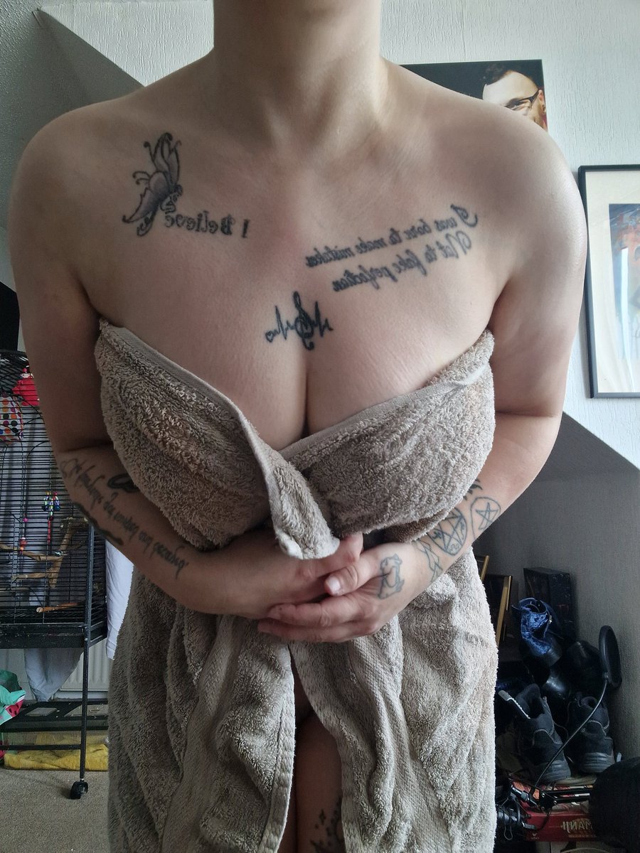 Goddesslulu31's tweet photo. You crave pleasing me.
You crave the loss of control. 
Take the next step and send your login information 😘 https://t.co/7EankwOq04