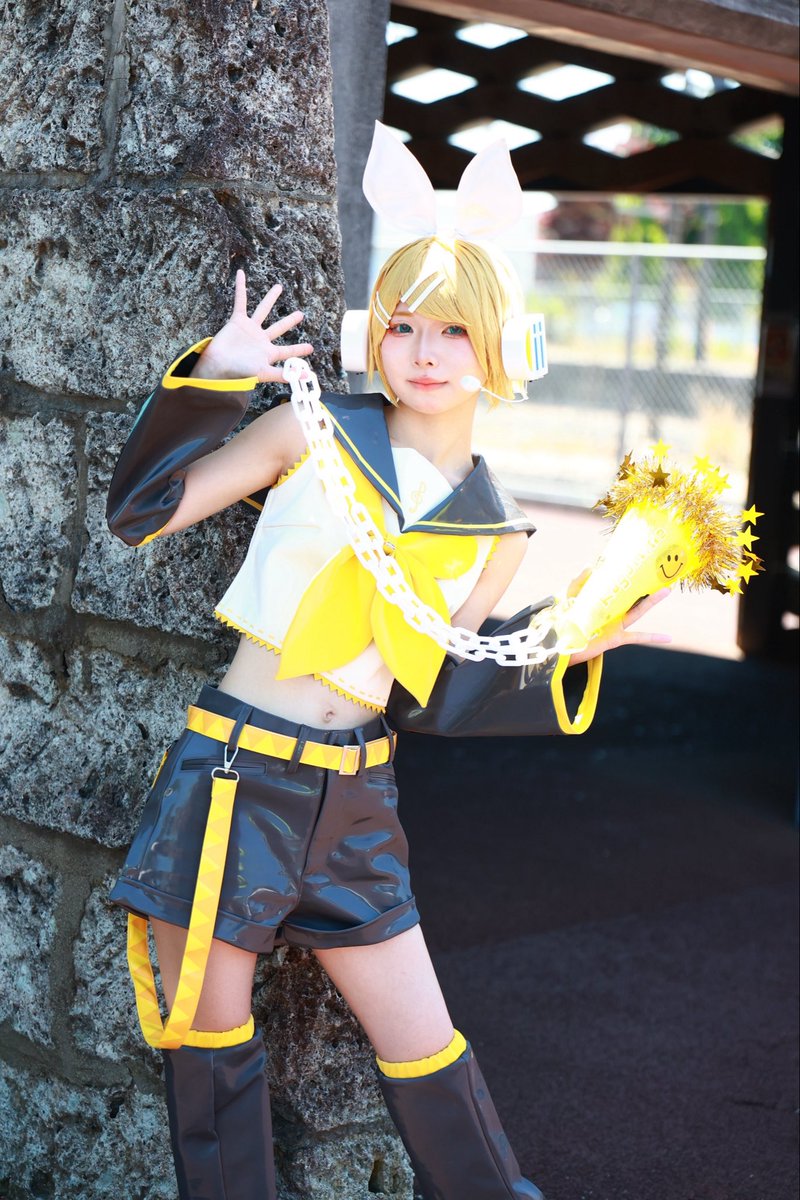 nanunn_cos's tweet photo. VOCALOID:鏡音リン

──────────

📷 @tohoho_poo 様
 #ミヤ蔵   #VOCALOID  #cosplay https://t.co/FJwnZdLXae