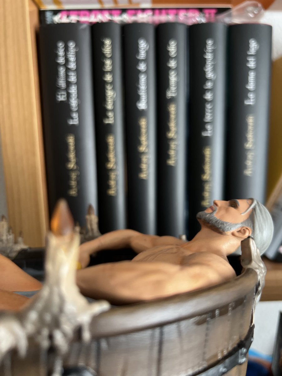 Eduharkonnen's tweet photo. Mi estado mental ahora mismo:
✅ Mudanza terminada.
✅ Zona de lectura operativa.
✅Zona de juegos operativa.
✅Expansión de #TheWitcherIII en 2027. https://t.co/rs7I2eYCQb