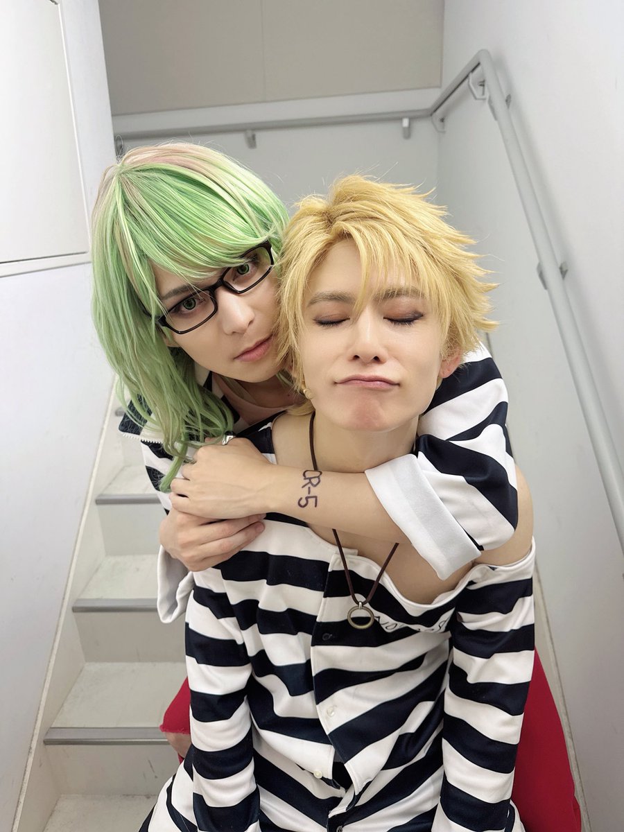 BISHIN_KAWASUMI's tweet photo. 『ラッキードッグ1 on Stage -Bet and Run-』
ラスト・ベルナルドルート。
大千秋楽終了しました。
ご来場いただいた皆様、誠にありがとうございました。

6月14日はコマンダンテ、
ベルナルド・オルトラーニの誕生日🎊

そんな日に、今回の公演のディレイ配信が始まります！お楽しみに！
#舞台ラキド https://t.co/BFXqOUV54K