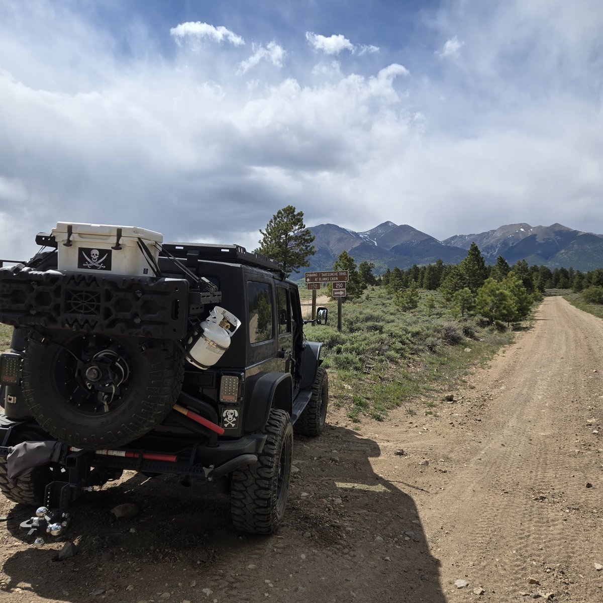 XCountryLiving's tweet photo. Holding down the driver's seat of the JKU. π Clean cab layouts and solid safety mounts make long trail days effortless. π±
Interior Build Sheet: https://t.co/Mpr1s2YBrM
#JeepWrangler #Cockpit #DriverPOV #Overlanding https://t.co/hbIP8x88Rm