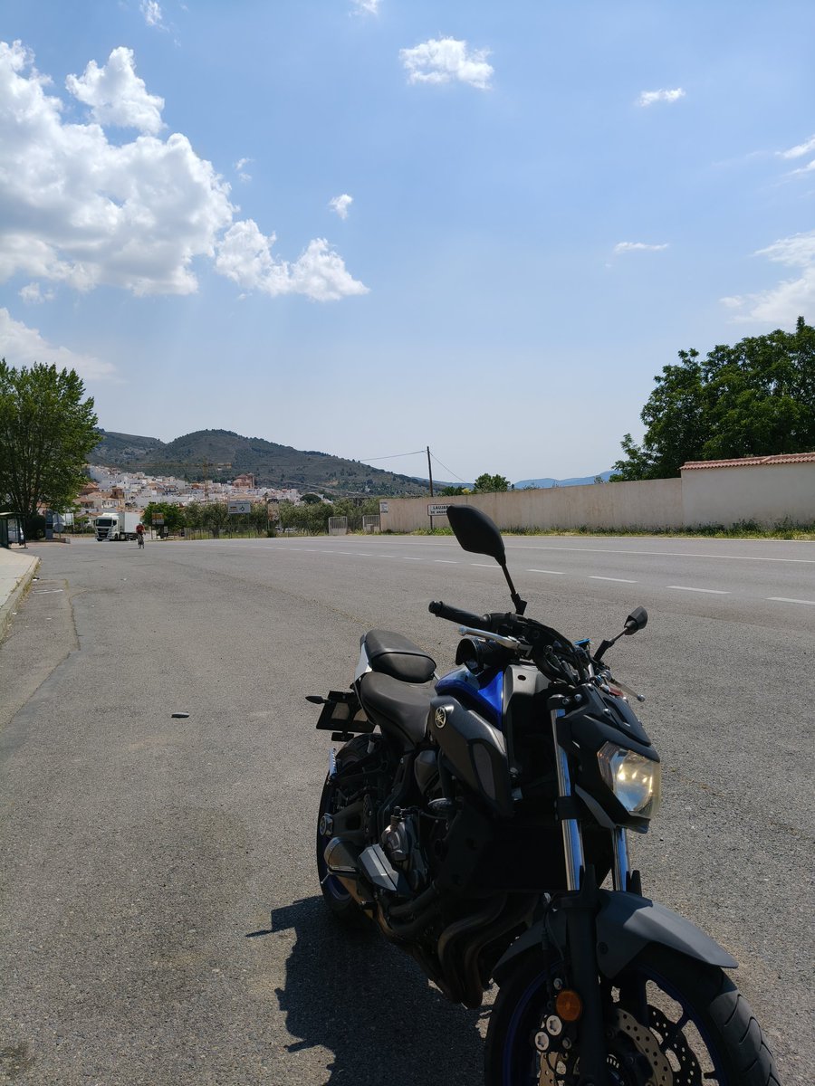tonefe's tweet photo. Hoy ha tocado rutita por la Alpujarra. Calor insoportable ya. https://t.co/JnGLUyIlbO