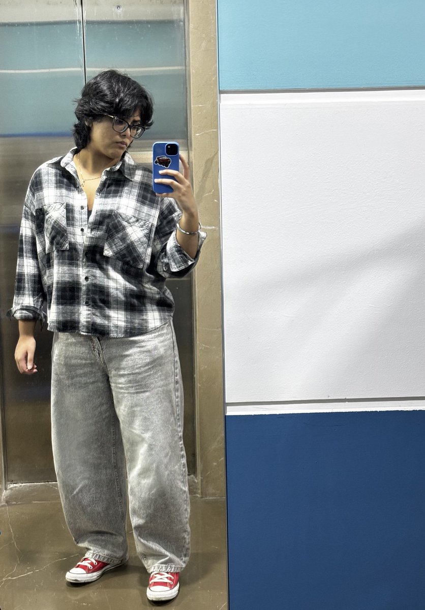 lastcache0's tweet photo. no honey who told u that? around here the only beauty standard is ur bf aka mithu don, but y'all ain't ready for that convo yet https://t.co/TJ5ma9MT4H