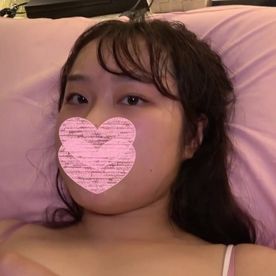 FlatlandFrida's tweet photo. 2002年生まれ21歳の日中ハーフの現役女子大生モデルでインフルエンサーの爆美女が金欠のため無正同人サイトで配信している事を特定（ホクロ一致）しました。
詳細はりぷに載せておきます https://t.co/lAo1UWm41L
