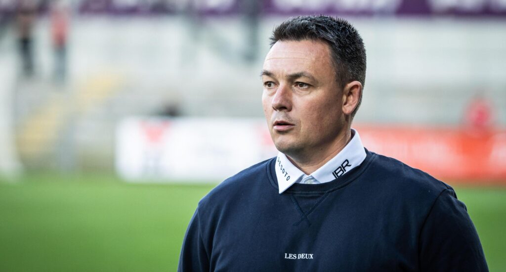 DanielKB__'s tweet photo. Nørgaard til Brøndby? “En no-brainer” 👀

Thomas Nørgaard bliver nævnt som et stærkt bud til Brøndby-jobbet, og Viborg-keeper Filip Djukic kalder det en “no-brainer”. Han roses for sit lederskab og stærke resultater i Sønderjyske trods små ressourcer.

#Brøndby #Superliga #sldk https://t.co/VeothO4B9r