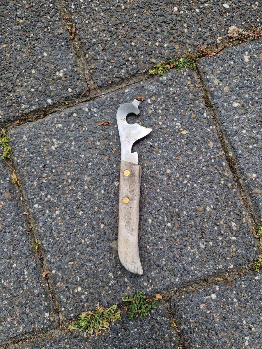 EBS023's tweet photo. Vanmorgen toch optijd wakker.
Even op de koffie bij mijn vader.
Tas was helaas weer zo gevuld op dat korte stukje. Veel resten van afhaalmaaltijden.
#Supportervanschoon #TrashWalking #zwerfie #Poortugaal #Albrandswaard https://t.co/Hi5p1xKb9P