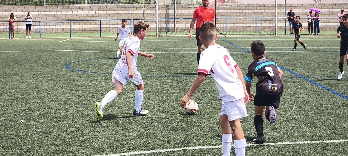 CultuAcademia's tweet photo. #CyDLBA Jornada 6
Descanso en el Área en el Sector Benjamín de campeones provinciales,
Benjamín A 4 - @LINKOavila 0 https://t.co/Le1yUfXBCq