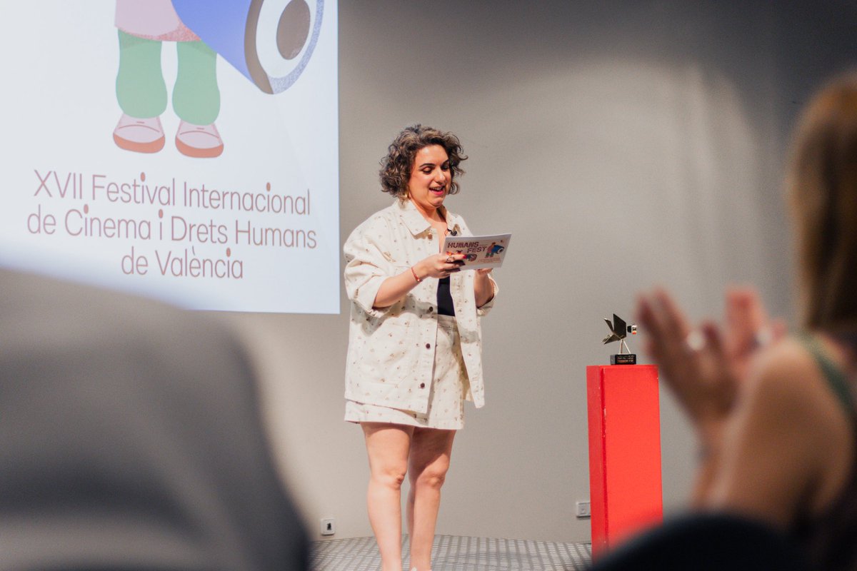 HumansFest's tweet photo. Com ha dit Pavel Talankin, Premi Pau i justicia 2026: “L’Oscar pesa més, però tots dos són igual d’importants.”

Hem celebrat la inauguració de l'Humans Fest 2026 amb la presentadora María Zamora i Pavel Talankin i Katya Kize, de l’equip de “Mr Nobody Against Putin”. https://t.co/R0HS2unOdM