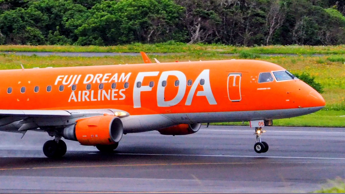k19ch1's tweet photo. 5月31日
八丈島空港(RJTH)
FDAチャーター便11便
雨模様でしたが無事に離陸
小牧⇒八丈島⇒岡山
RW26 JA05FJ オレンジ
#FDAチャーター便
#八丈島空港 #RJTH
#JA05FJ #FDA https://t.co/mMK3YtGaAu
