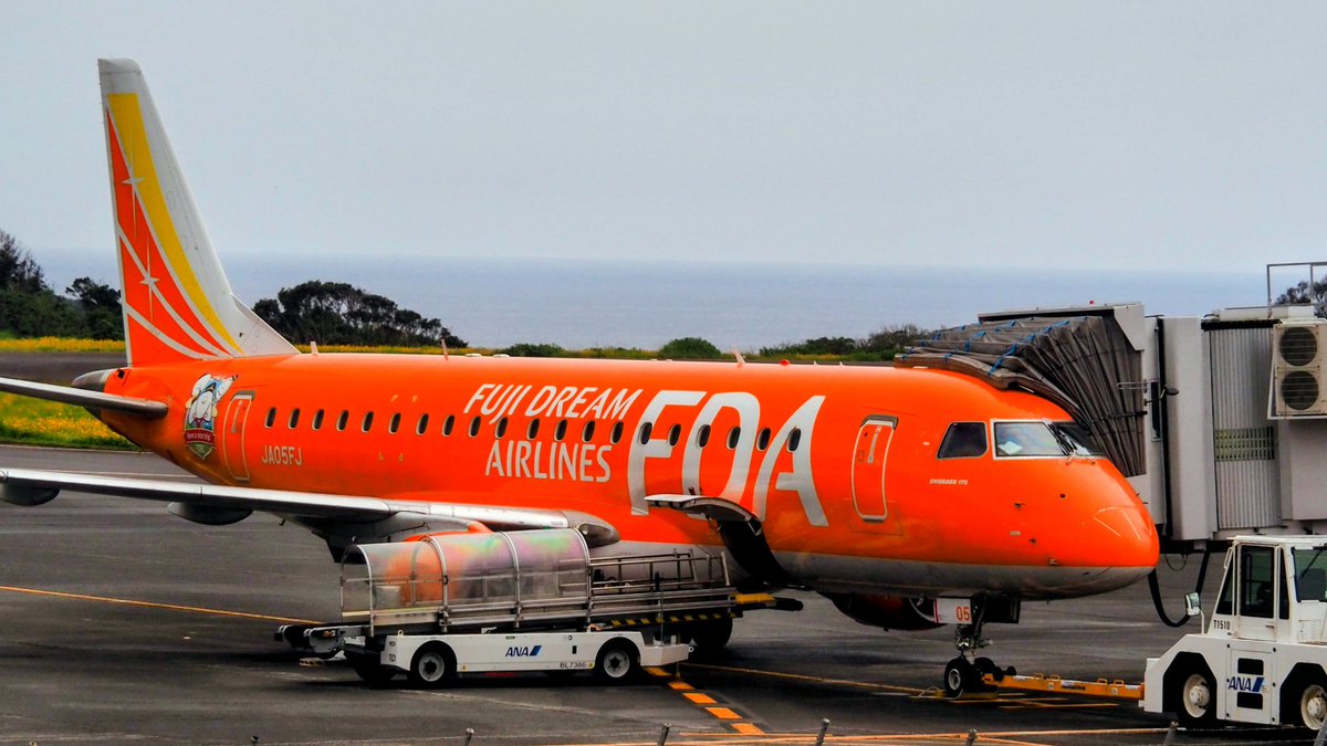 k19ch1's tweet photo. 5月31日
八丈島空港(RJTH)
FDAチャーター便11便
雨模様でしたが無事に離陸
小牧⇒八丈島⇒岡山
RW26 JA05FJ オレンジ
#FDAチャーター便
#八丈島空港 #RJTH
#JA05FJ #FDA https://t.co/mMK3YtGaAu
