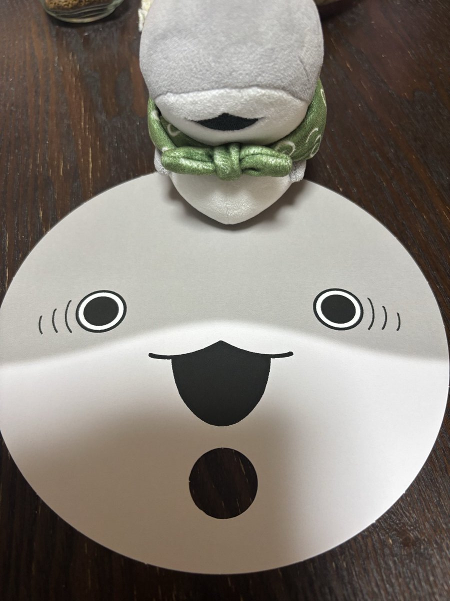 goshuinoshame's tweet photo. 今日はこやん回を堪能してから池袋までうちわ貰いに行ってきました〜
子ザメちゃん達にも会えたよ！
#おでかけ子ザメ
#子ザメとまいにち https://t.co/VxNcZ3ib4N
