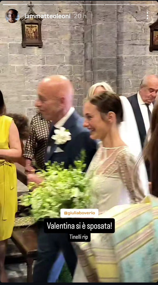 terabiithiia's tweet photo. Valentina di Quelli dell'intervallo si è sposata e Tinelli era presente 😭😭😭 https://t.co/mJQJYE5gao