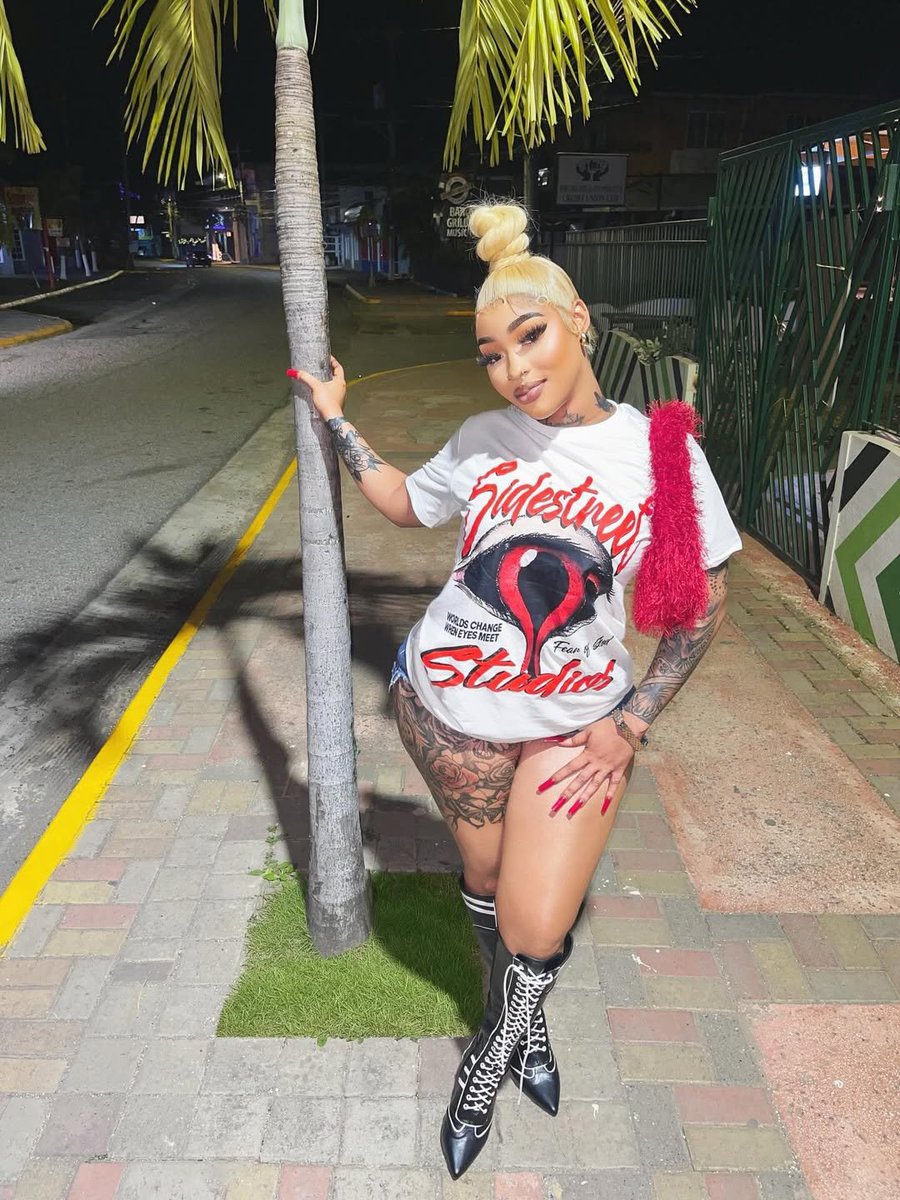 876_raw's tweet photo. Jamaican tik toker khandy  only fans leak https://t.co/hEMlpfKXEK