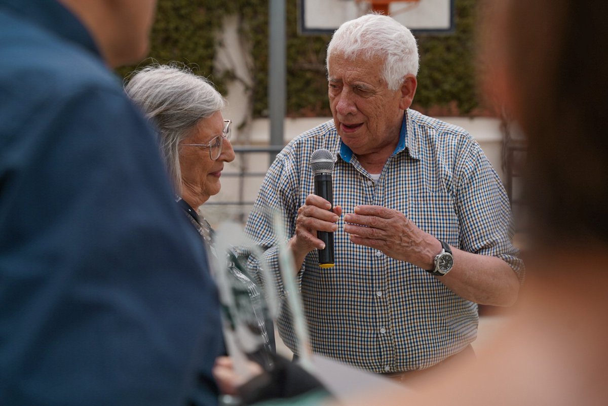 jaumegraells's tweet photo. Avui ens ha deixat l’Emili Salas, gran persona, bon home i una figura imprescindible del món de la sardana a #LHospitalet, al qual va dedicar bona part de la seva vida

Tot el nostre escalf a l’Antònia, als fills i a tota la gran família sardanista de la ciutat.
Descansa en pau🖤 https://t.co/r6fRnwxE82