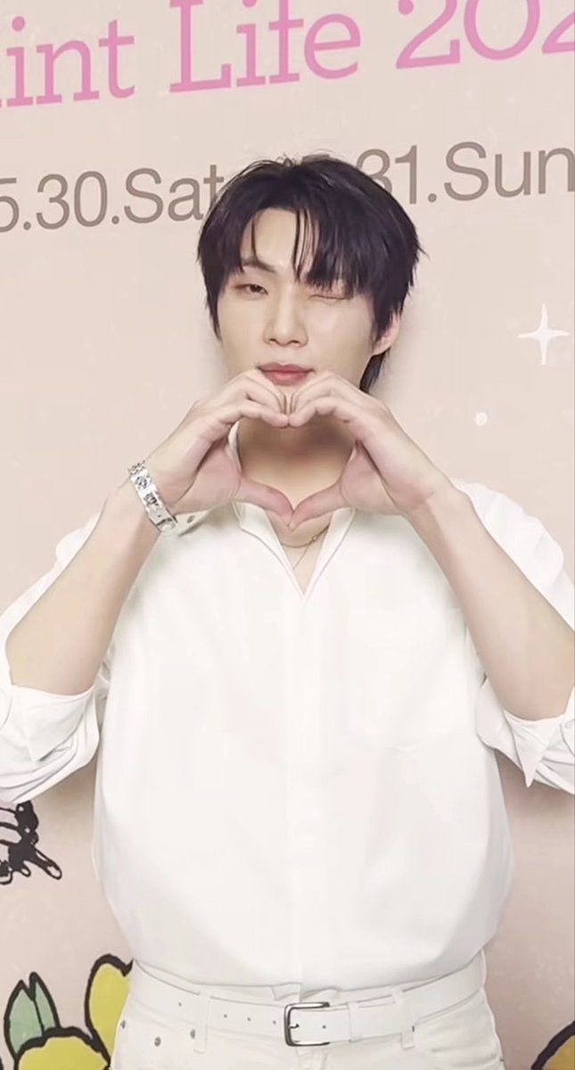 와와 tweet media