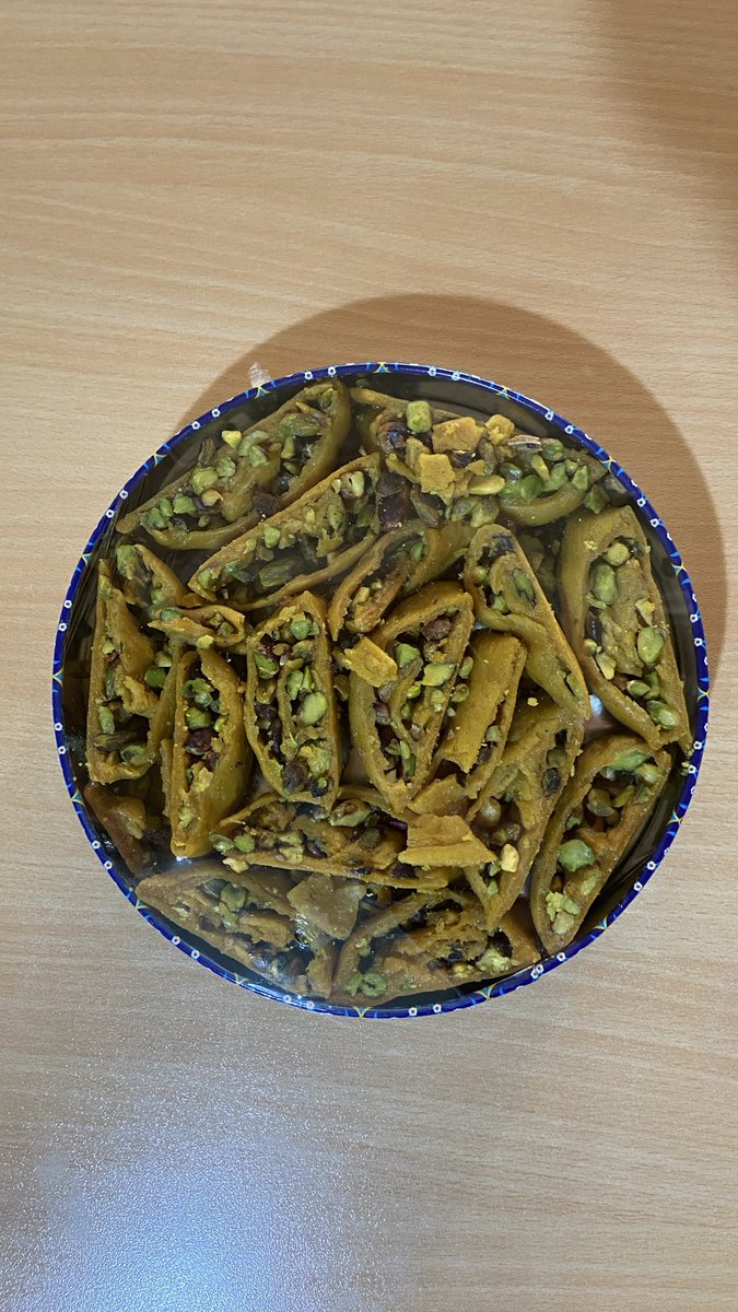 طاها بدون ''الف''🎒 tweet media