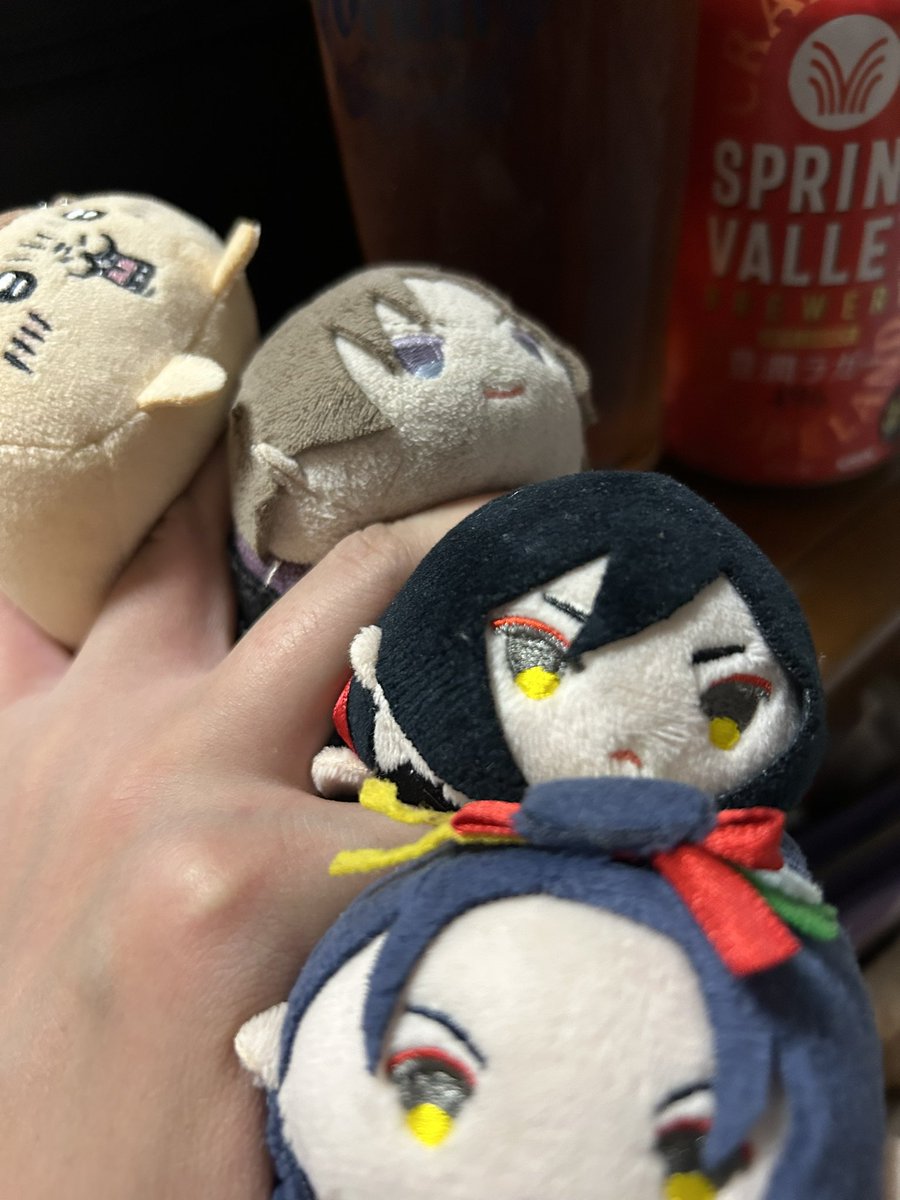 thirdtsugomori's tweet photo. おもち4連とお酒、今日もおつかれ https://t.co/yDX3OK20vY