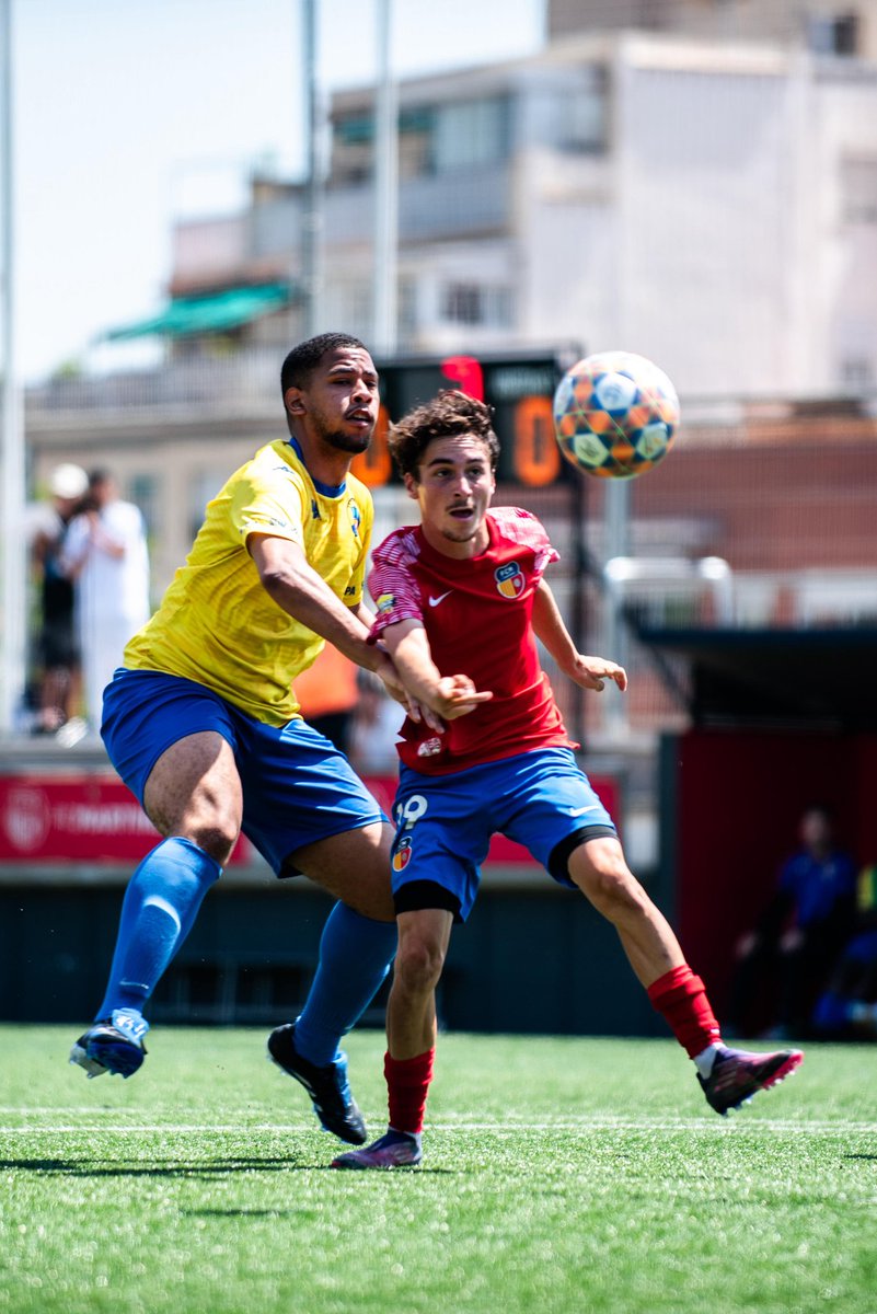martinenc's tweet photo. ⏱️ FINAL! 

⚔️ Filial Masculí 2-1 @APAPobleSec B
⚽️ Lamin i Ricard

📝 Caiem de la promoció ďascens a Tercera Catalana després ďigualar el desavantatge, amb gol dels visitants a l'afegit.

✊ El curs vinent competirem de nou a Quarta!

[📷 @polvallesimo]

#SomMartinenc #futbolcat https://t.co/Y5ZyH4VtfJ