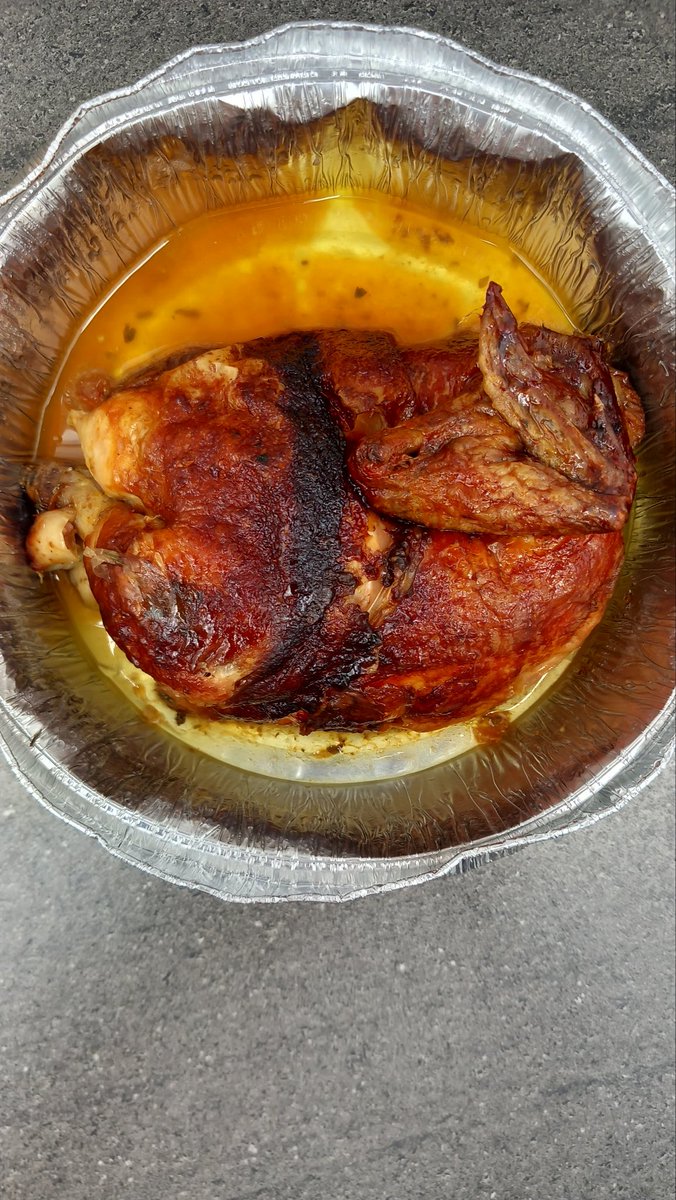 PepGranellTrave's tweet photo. Típico #domingo de verano.
Este fue uno de los primeros #vinosrosados que probé gracias a #Twitter y algunos de vosotros💪🍷🩷
Pa qué más
#gastrolovers #cuina #caloret #navarra #menjar #pollo #eat #buenastardes #eat #foodie #comer #summer #verano #winelovers #vinos #bodegas https://t.co/SVF2vt2pQ9