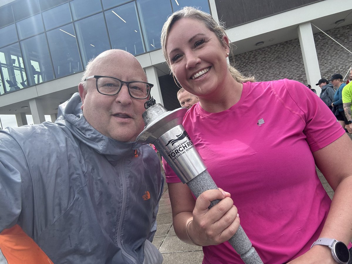 Peterhaire's tweet photo. Delighted to attend the City Park parkrun at Craigavon Lakes yesterday morning as part of the Special Olympics Torch Run’s 30th Anniversary celebrations. Great to be joined by DUP colleagues Diane Forsythe, Jonny Buckley and Paul Greenfield. https://t.co/H1lpHyubGe
