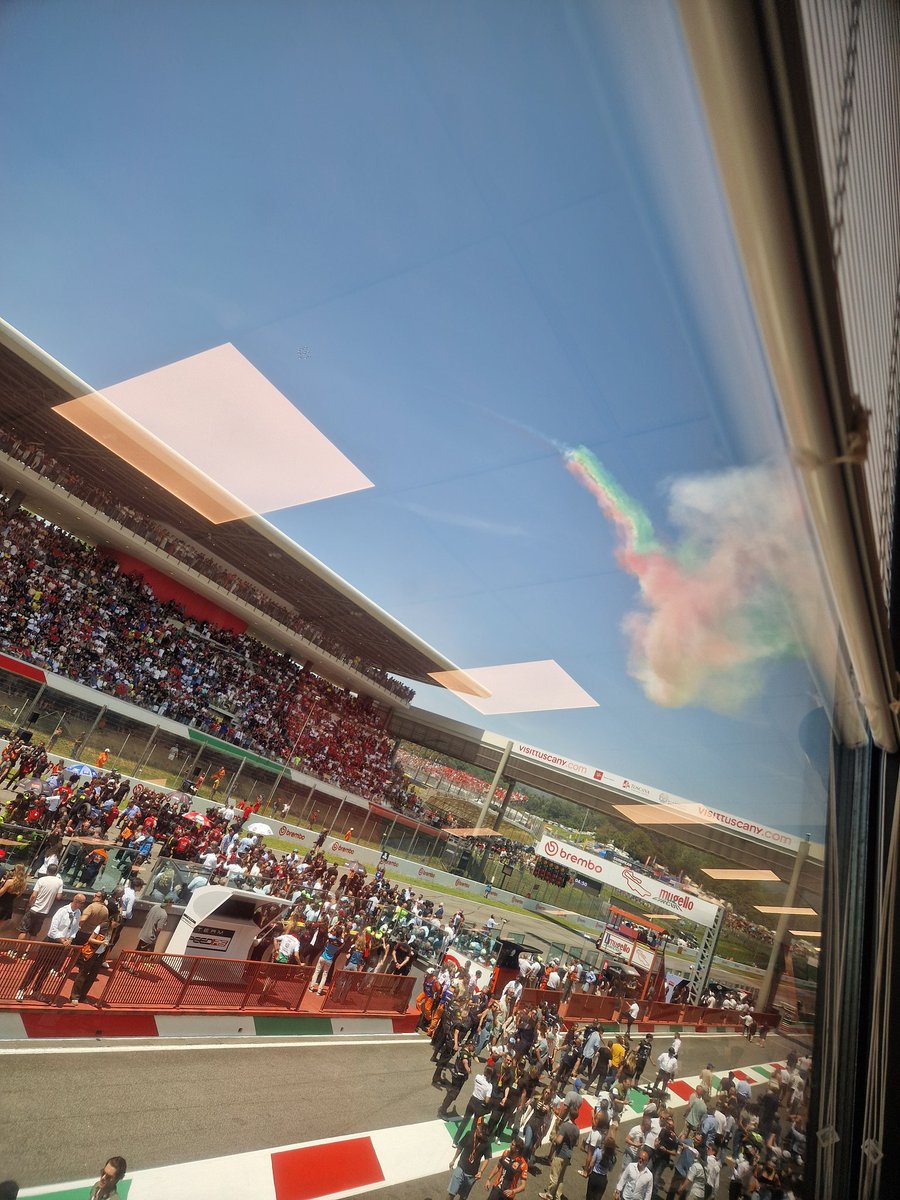 MatteoSenatore2's tweet photo. 🇮🇹

#MotoGP #ItalianGP https://t.co/hLgk6DyC8r
