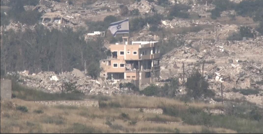 Urielbertolami's tweet photo. BK.
Con la benedizione implicita del Governo di Beirut, l'#IDF conquista la cittadina di #Beaufort nel sud del Libano, roccaforte dei terroristi di #Hezbollàh! https://t.co/XtmZJyhqA5