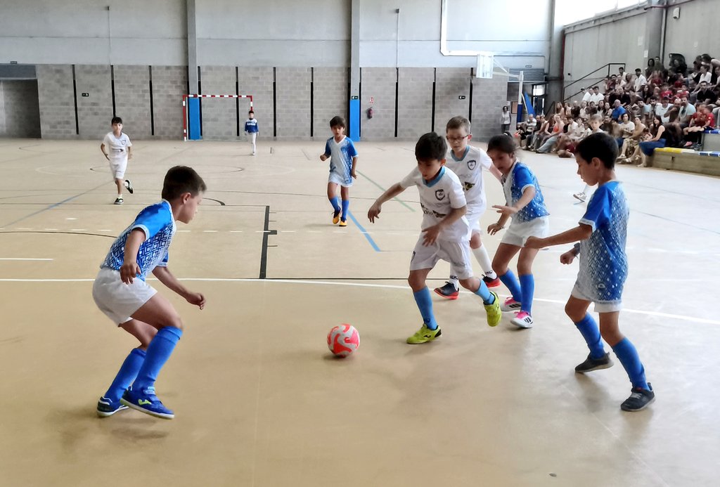 Asafusa's tweet photo. FÚTBOL SALA PREBENJAMIN
COPA A. Resultados

SEMIFINAL 1
Esc. Aldeatejada 2–1 III Columnas Textiles

SEMIFINAL 2
Santa Marta de Tormes 0–1 FS Salamanca

TERCER Y CUARTO PUESTO
III Columnas Textiles 1-0 Santa Marta de Tormes

FINAL
Esc. Aldeatejada 0-2 FS Salamanca https://t.co/gHNIdUQkdA
