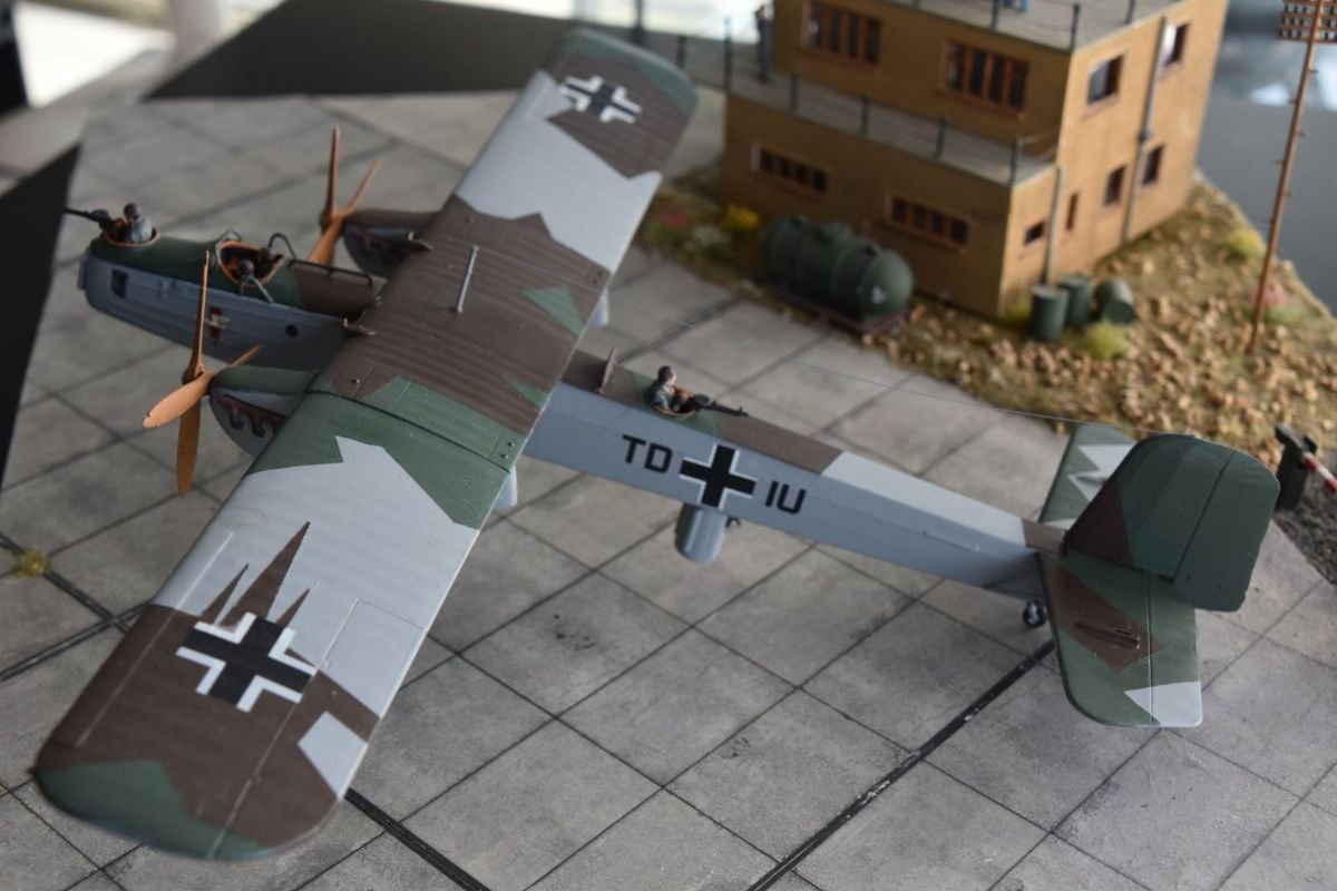 Scratchbr1's tweet photo. Showcase-Sunday: Luftwaffe Dornier Do23/G2, February 1936 (Matchbox, 1/72)

More: https://t.co/hilDHlFYtd

#Scalemodels #Whatif #Matchbox #Luftwaffe #ww2 #dornier #do23 https://t.co/Y8xaT3Ozhs