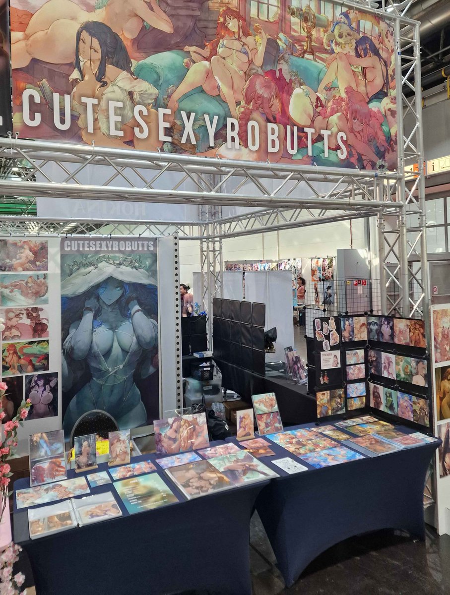cutesexyrobutts's tweet photo. last day of dokimi !! huge thanks to martin @MHPhotoTweets and @MikomiHokina for selling and organizing the creators !! - booth 5H04 hall5 in the adult area

big thank you to anyone who bought the prints! https://t.co/Ti7t1VUsIl