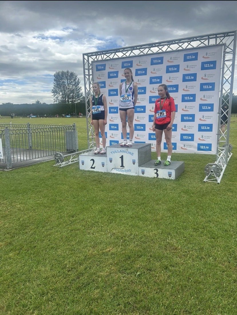 PresCarlowSport's tweet photo. Congratulations to: Libby, gold🥇in the minor girls 75m hurdles
Sofia, silver🥈 in the senior girls 400m
Chloe, bronze🥉in both the senior girls shot putt and discus
Senior girls 4X100 relay team of Chloe, Niamh, Nothabo and Sofia, silver🥈@CeistTrust @SLOTAC @Pres_Carlow https://t.co/mTY5v5UToD