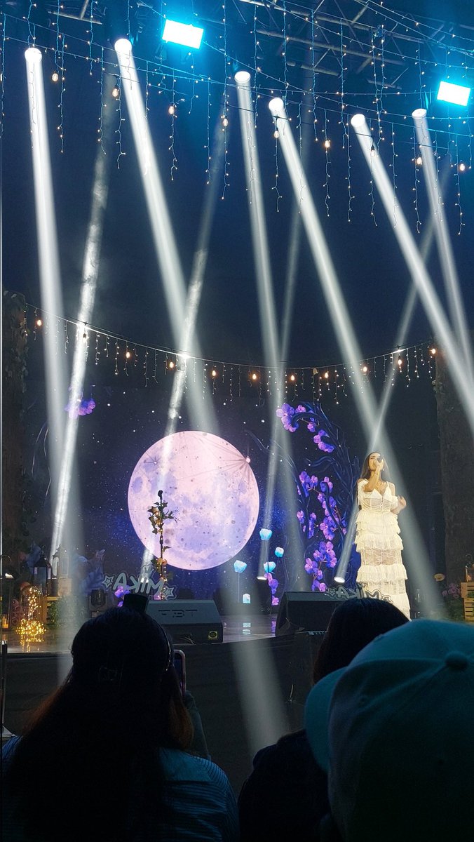 kumorimimii's tweet photo. kung sino man teams behind lover boy fancon and mahika album launch, kudos po sa inyo cos nashowcase nyo strengths nila :)

brent's was more interactive w fans, showed his charm and wit ♡

mika's was more personal, showed her talent and story ♡

we couldnt be any prouder 🥹🤍💜 https://t.co/2n1uFzPIbT