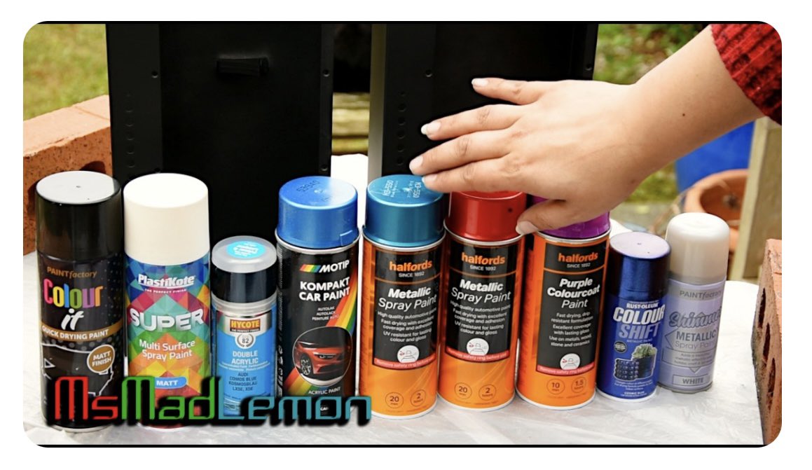 Daywalker73's tweet photo. Hiya friends 😌 &amp; let me share with you a wonderful new video from my good friend Maddi @MsMadLemon as she gives a modular synth a unique spray paint upgrade! Watch, like/sub to her channel ☺️👍🏼 #YouTube #YouTubeCreator #Synth  #UniqueArt #ElectronicMusic

https://t.co/NR42Qr7IrW https://t.co/hyIbSQU4ic