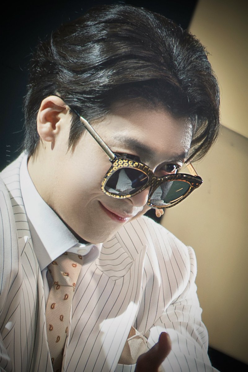 silverlake_pic's tweet photo. 260525낮 오즈 스페셜 커튼콜
#조현우 맥스

황금나비를 찾아 친구와 함께 
모험을 시작하세요 https://t.co/Tun93Yij0Q
