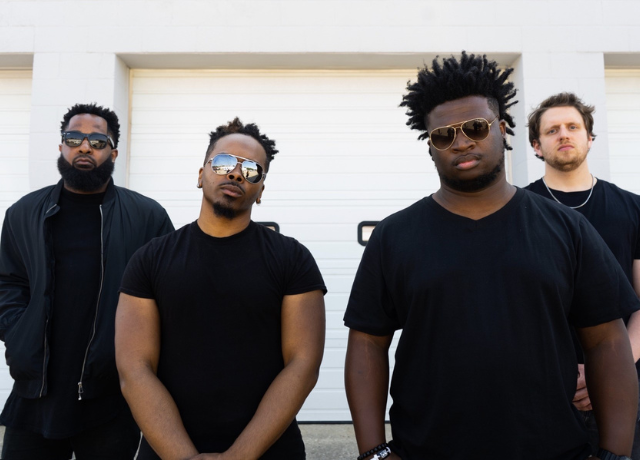 TheJazzKitchen's tweet photo. A night of pure fire you won’t want to miss - Be On It! alongside vocalist Alaina Renae will bring a showstopping performance to the stage. 
Get your tickets now.
June 5 @ 7 + 10pm
https://t.co/pK9e6Eizrk https://t.co/Gubv21au1e