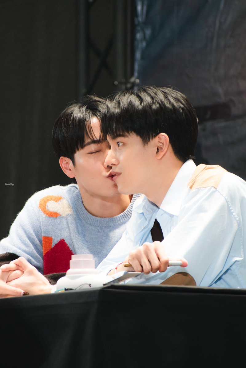 doubleminee's tweet photo. ☁️☀️

มุมกล้องลิงตัวนึงอย่างหนูน่ะพี่!!

: ◡̈ #yinyin_anw @yinyin_anw ･ﾟ
: ☻ #warwanarat @warwanarat ･ﾟ

 #SR_YINWAR2NDFANSIGN

 ｡:ﾟ #dbmsnapp☺︎︎☻︎ https://t.co/BY9IgvSDtZ