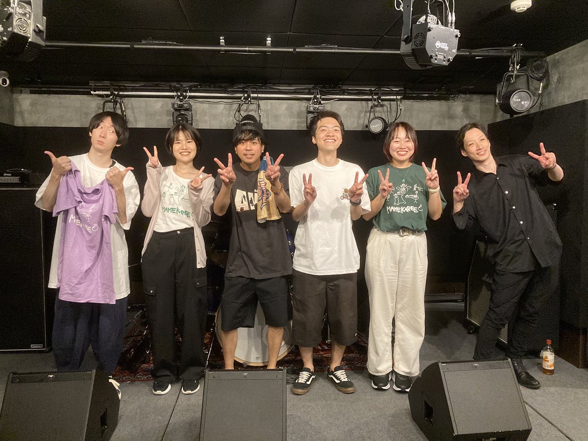 sushikaree's tweet photo. 対バンしてくださったTRASH POINTさん本当にありがとうございました🍣
9割オリジナルのセトリでめちゃくちゃカッコよかった🍛
本当に良い曲ばかりなので聴いてほしい🍣
またいつか必ず対バンしてください🍛
その時のためにめちゃくちゃ練習しときます🍣🍛
#スシカレー
#TRASHPOINT https://t.co/Tds2VIpWDn